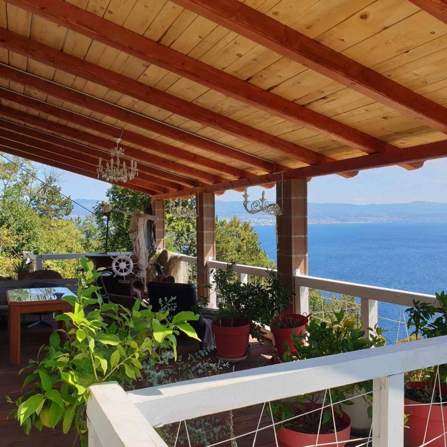 Villa Mary'S Garden à Tulisevica Extérieur photo
