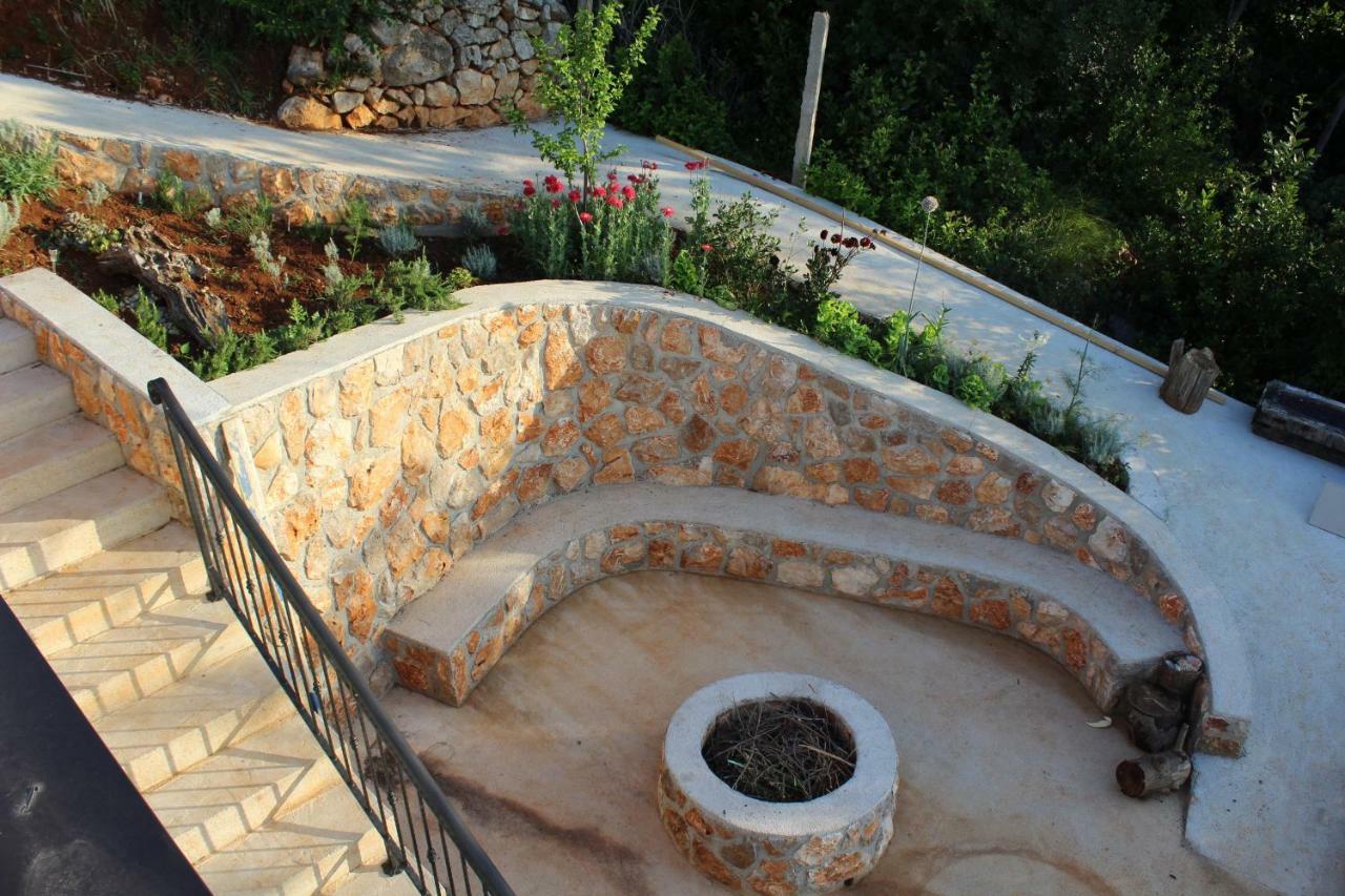 Villa Mary'S Garden à Tulisevica Extérieur photo